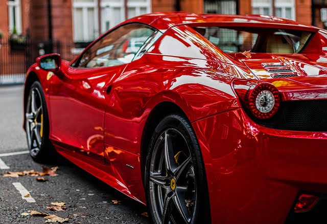 Más de 2.000 Ferrari en Estados Unidos llamados a revisión